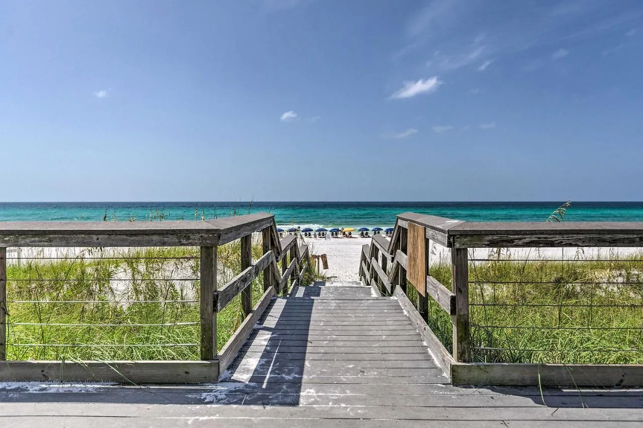 Bright Miramar Beach Condo - Walk To Beach! 데스틴 0*,  미국